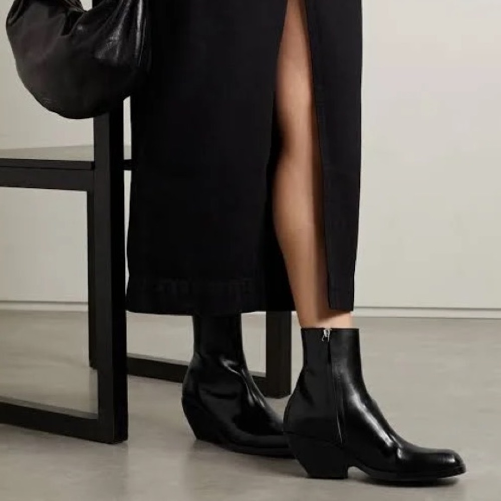 KHAITE Hooper Leather Ankle Boots